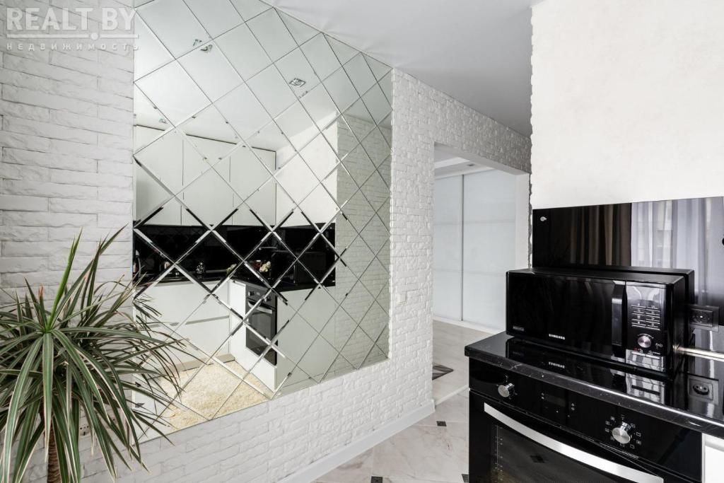 Апартаменты LUX APARTMENT ON BIRUZOVA Минск-51