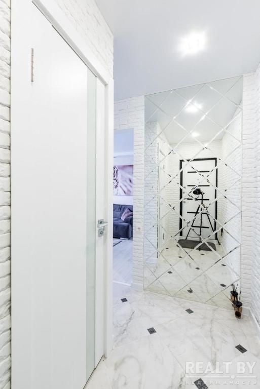 Апартаменты LUX APARTMENT ON BIRUZOVA Минск-52