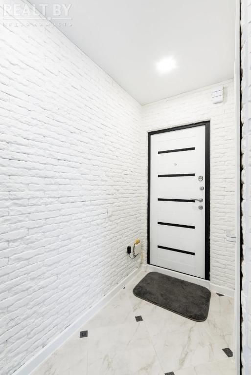 Апартаменты LUX APARTMENT ON BIRUZOVA Минск-53