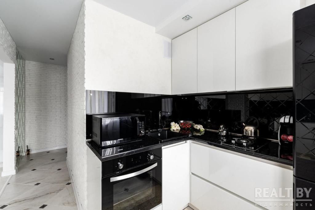 Апартаменты LUX APARTMENT ON BIRUZOVA Минск-63