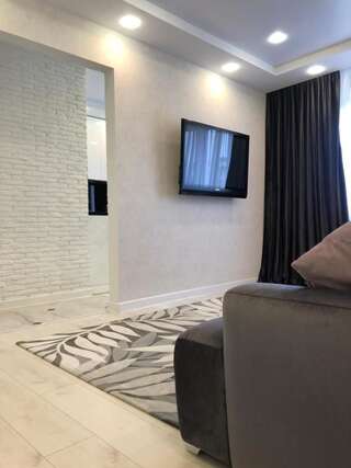 Апартаменты LUX APARTMENT ON BIRUZOVA Минск Улучшенные апартаменты-33