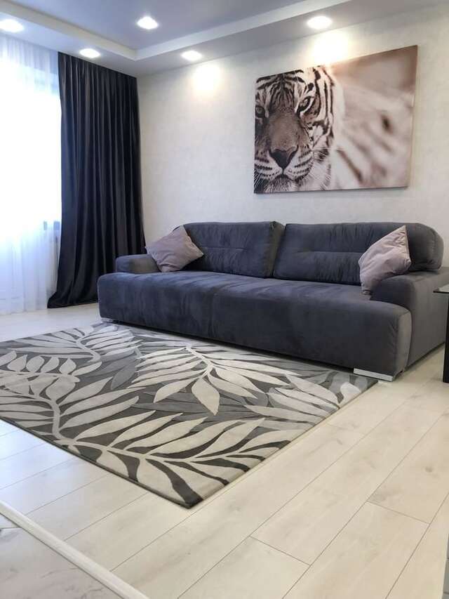 Апартаменты LUX APARTMENT ON BIRUZOVA Минск-15