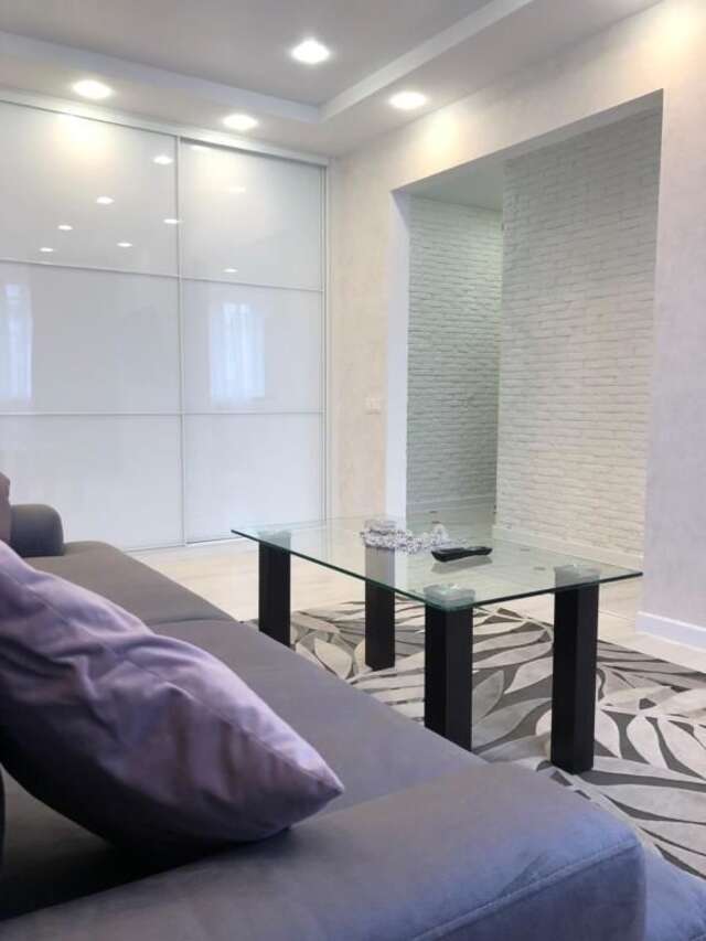 Апартаменты LUX APARTMENT ON BIRUZOVA Минск-48