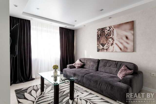 Апартаменты LUX APARTMENT ON BIRUZOVA Минск-8