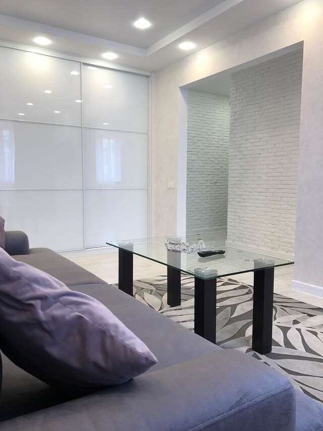 Апартаменты LUX APARTMENT ON BIRUZOVA Минск-9
